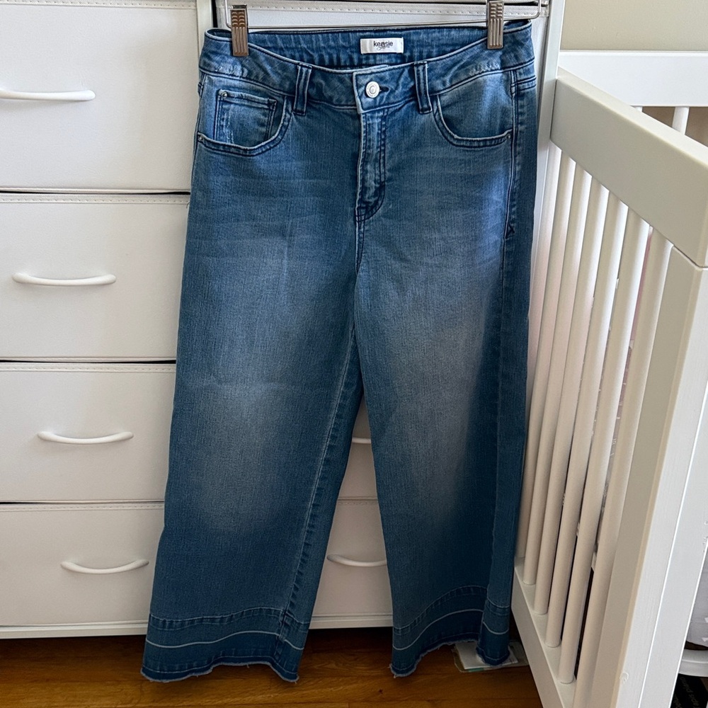 Kensie Women's Crop wide leg Blue Jeans